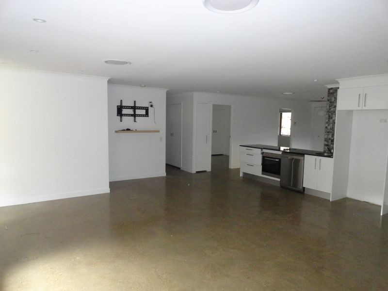 13 Richard Crescent, Highland Park QLD 4211