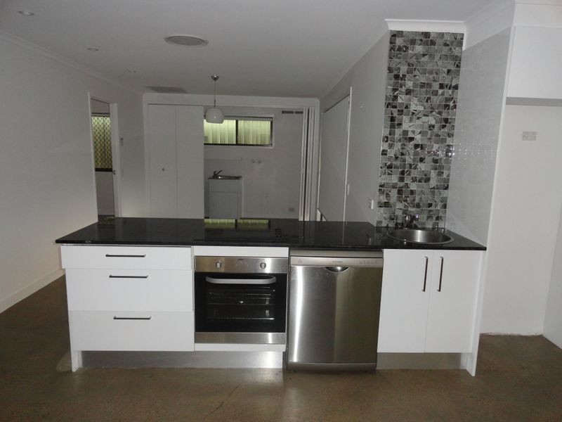 13 Richard Crescent, Highland Park QLD 4211