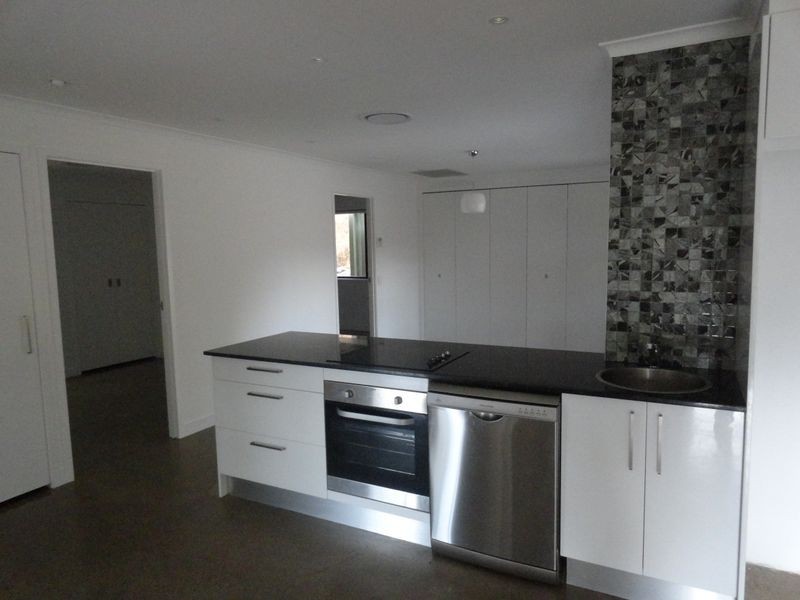 13 Richard Crescent, Highland Park QLD 4211