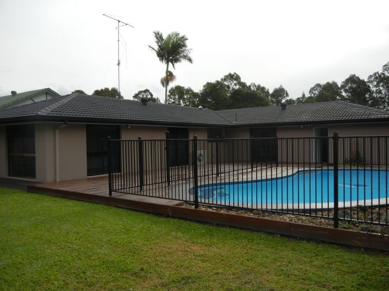 67 Nerang River Drive, Nerang QLD 4211