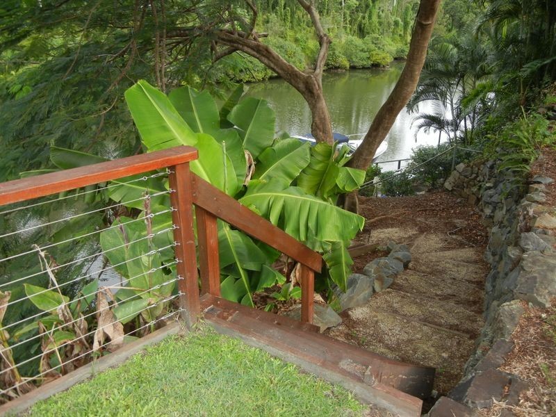 67 Nerang River Drive, Nerang QLD 4211