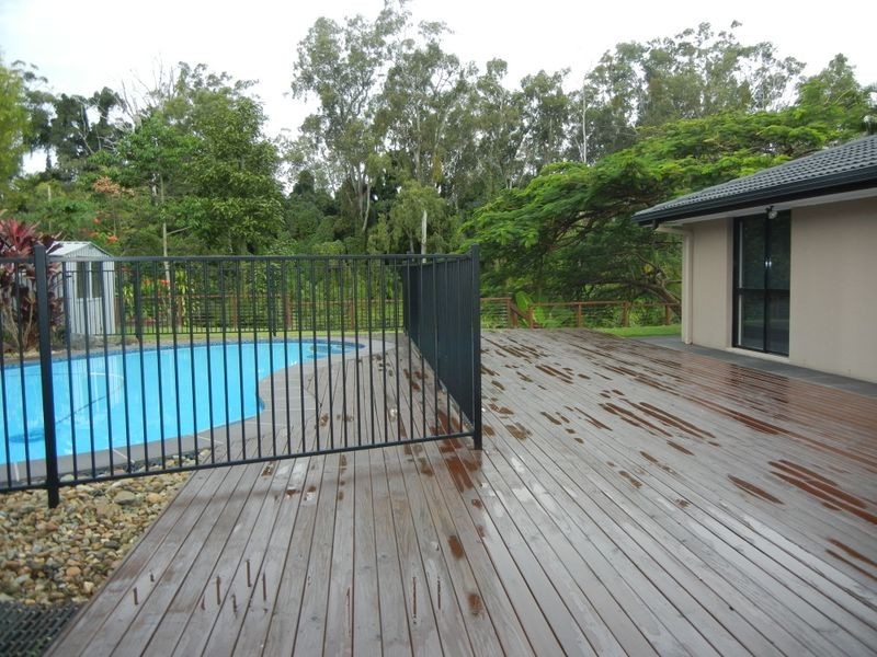 67 Nerang River Drive, Nerang QLD 4211