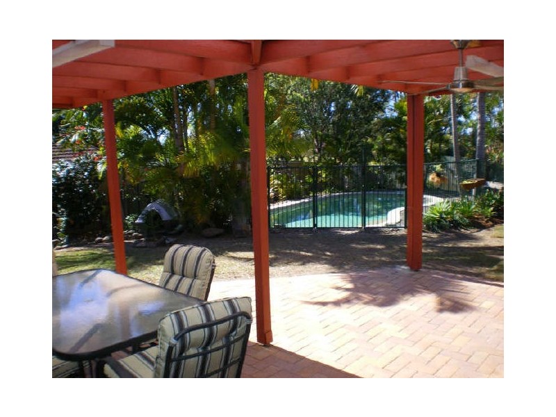115 Explorers Way, Highland Park QLD 4211