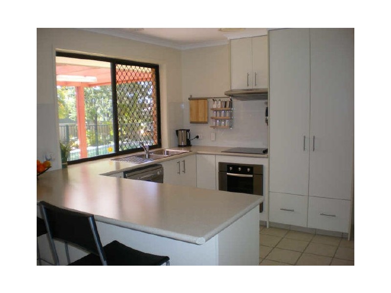 115 Explorers Way, Highland Park QLD 4211