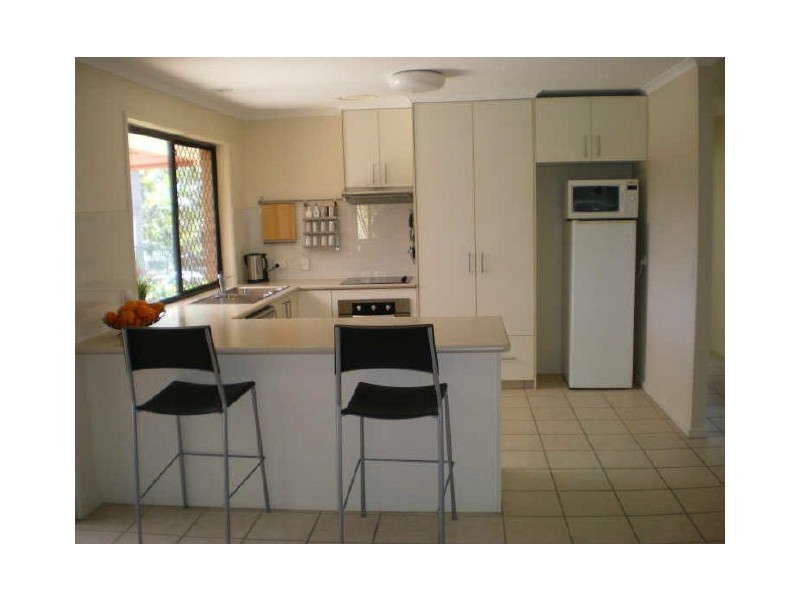115 Explorers Way, Highland Park QLD 4211