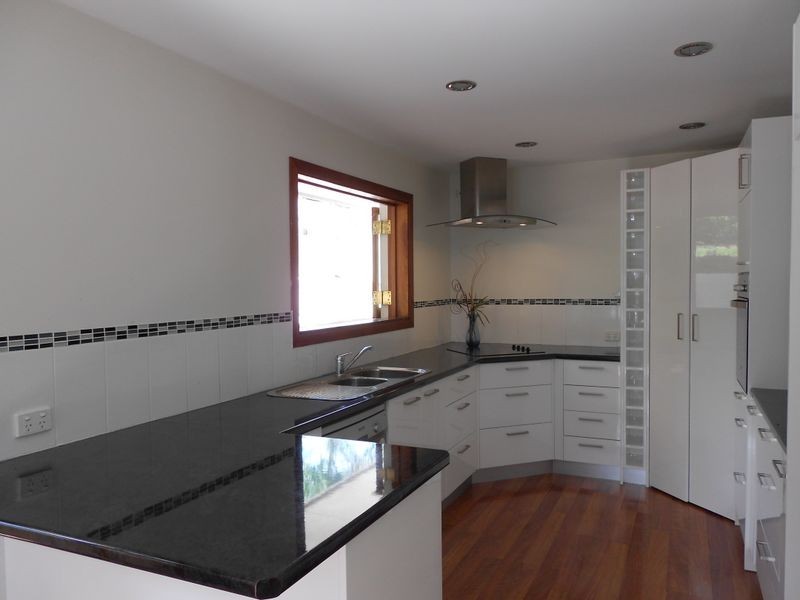 24 Yoolantie Crescent, Nerang QLD 4211