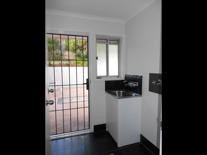 24 Yoolantie Crescent, Nerang QLD 4211