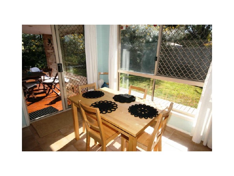 8 Rossmore Street, Nerang QLD 4211