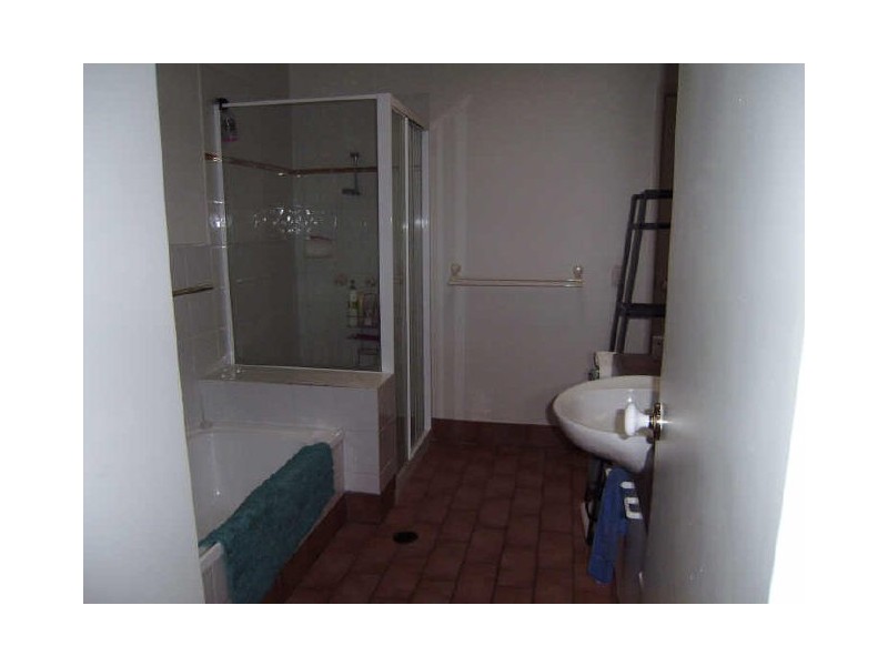 8/6 Ben Lomond Drive, Highland Park QLD 4211