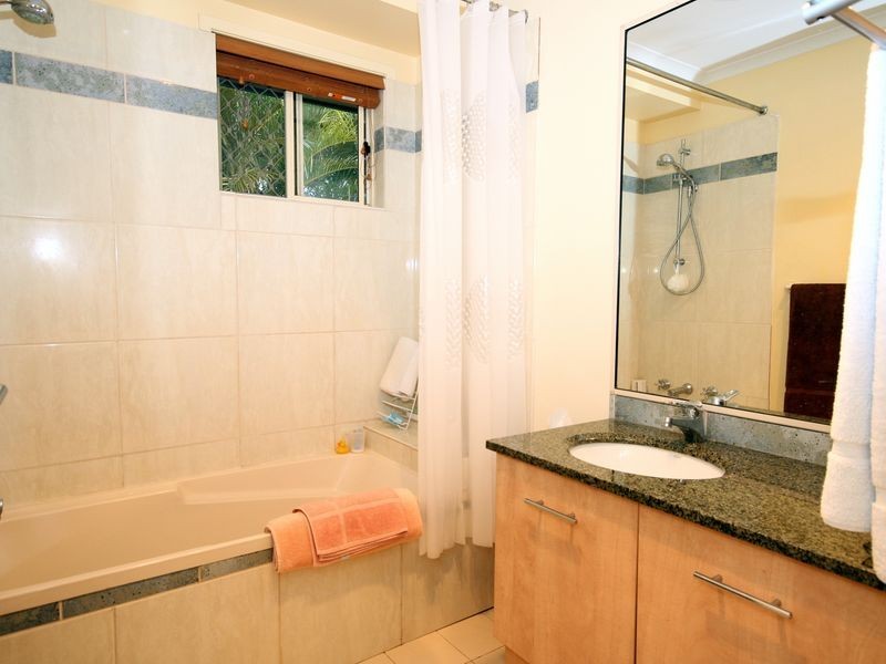 5 Paladin Court, Nerang QLD 4211