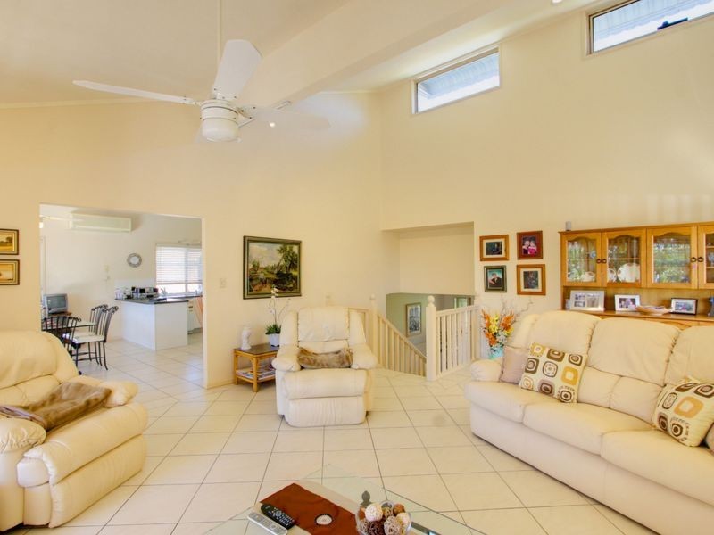 5 Kilmarnock Close, Highland Park QLD 4211