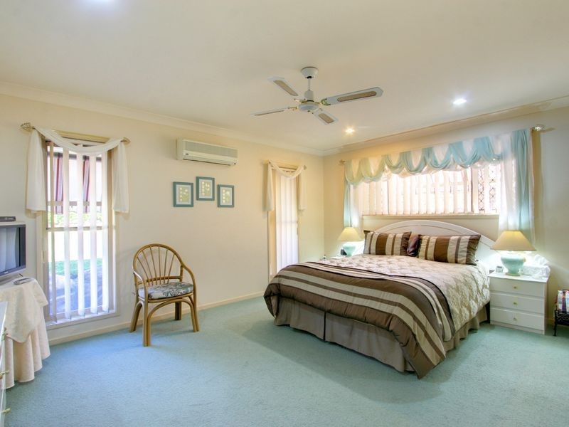 5 Kilmarnock Close, Highland Park QLD 4211