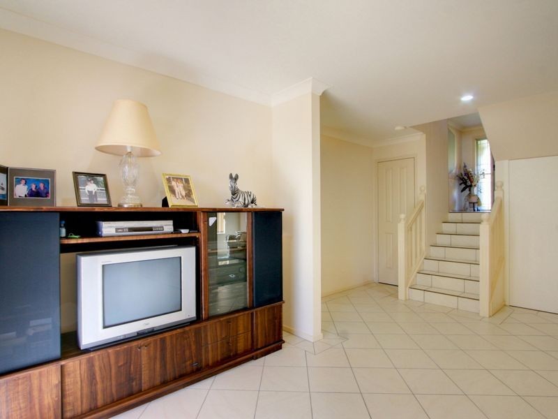 5 Kilmarnock Close, Highland Park QLD 4211