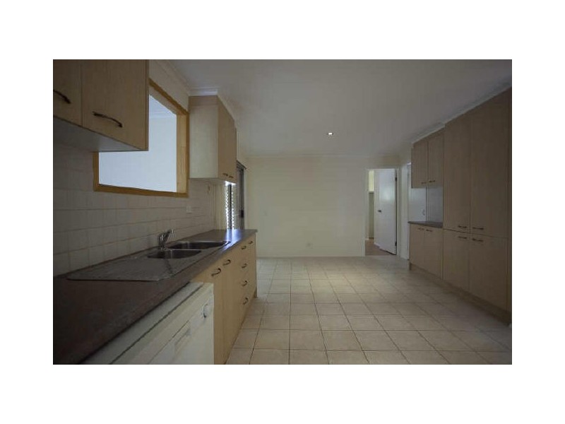 25 Kenneth Drive, Highland Park QLD 4211