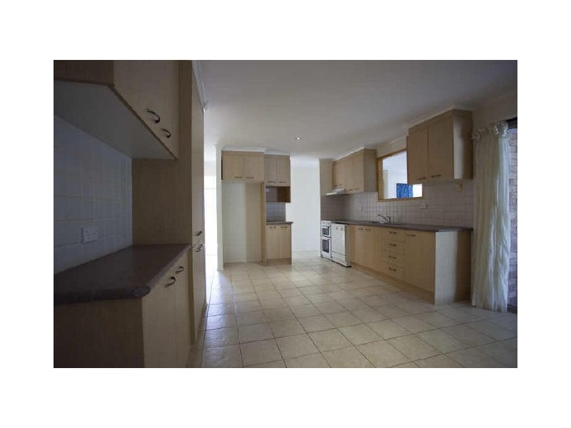 25 Kenneth Drive, Highland Park QLD 4211