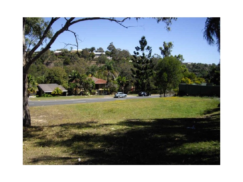24 Alison Road, Carrara QLD 4211