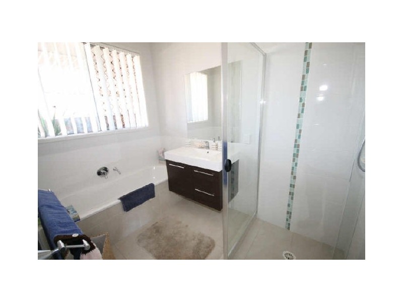 11B Abbey Rose Way, Nerang QLD 4211