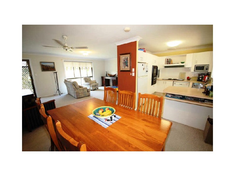 12 Whitian Drive, Carrara QLD 4211
