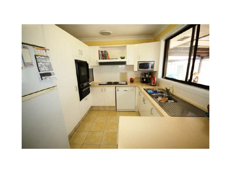 12 Whitian Drive, Carrara QLD 4211