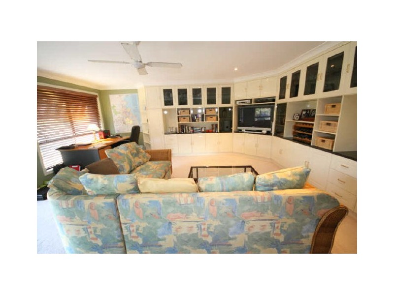 12 Whitian Drive, Carrara QLD 4211