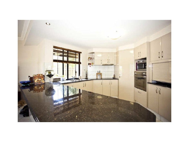 8 Blackheath Terrace, Pacific Pines QLD 4211