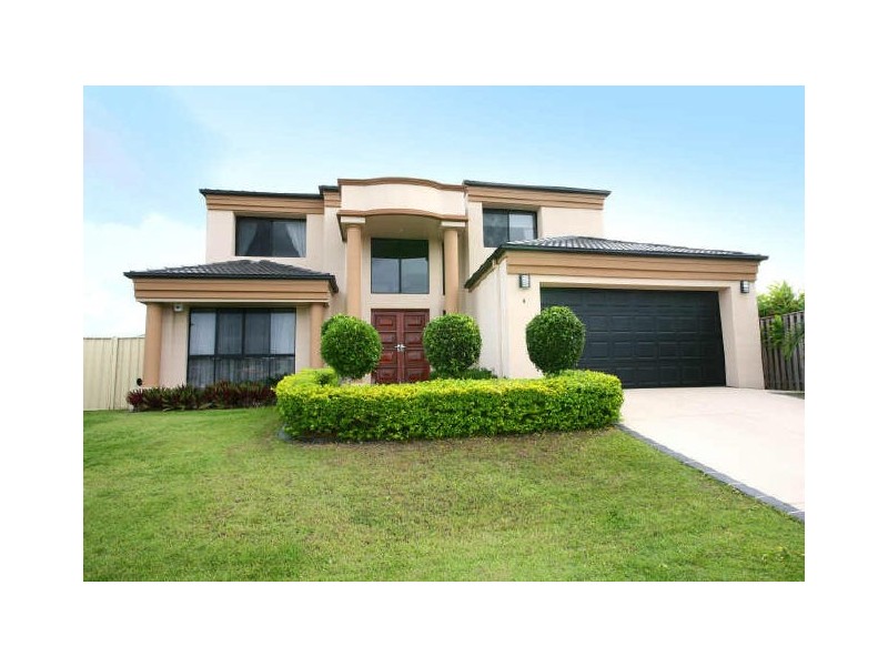 8 Blackheath Terrace, Pacific Pines QLD 4211