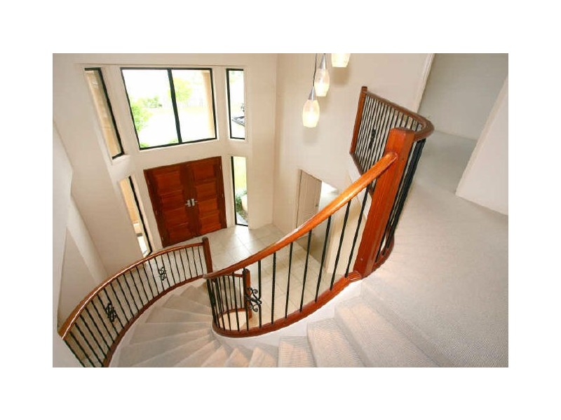 8 Blackheath Terrace, Pacific Pines QLD 4211