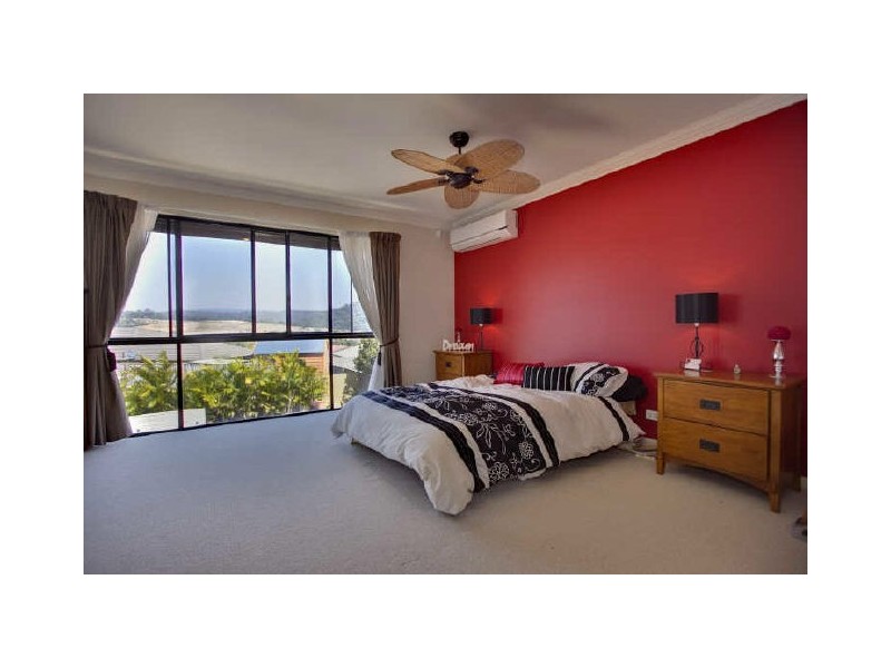 8 Blackheath Terrace, Pacific Pines QLD 4211