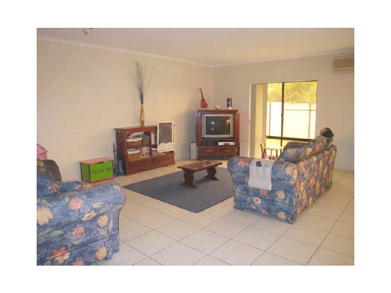 9 Marriott Way, Highland Park QLD 4211