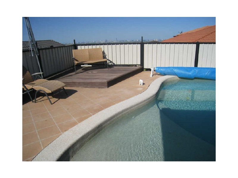 9 Marriott Way, Highland Park QLD 4211