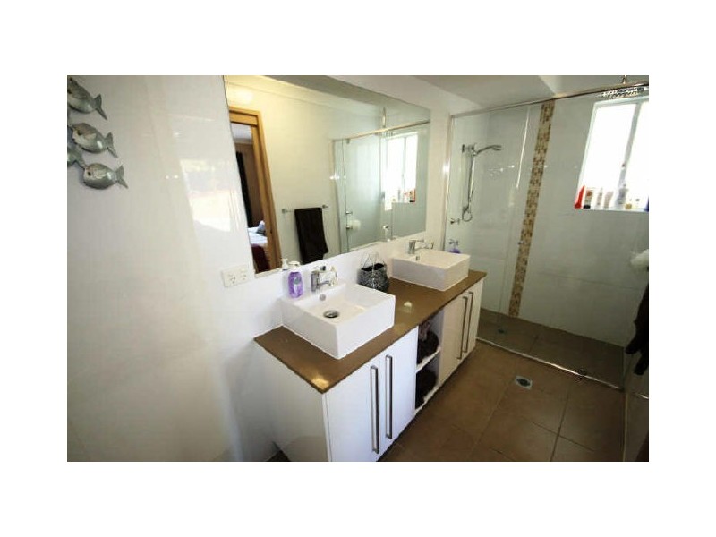 17 Avonbury Court, Carrara QLD 4211