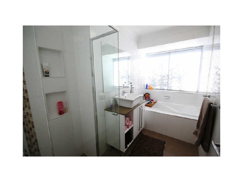 17 Avonbury Court, Carrara QLD 4211