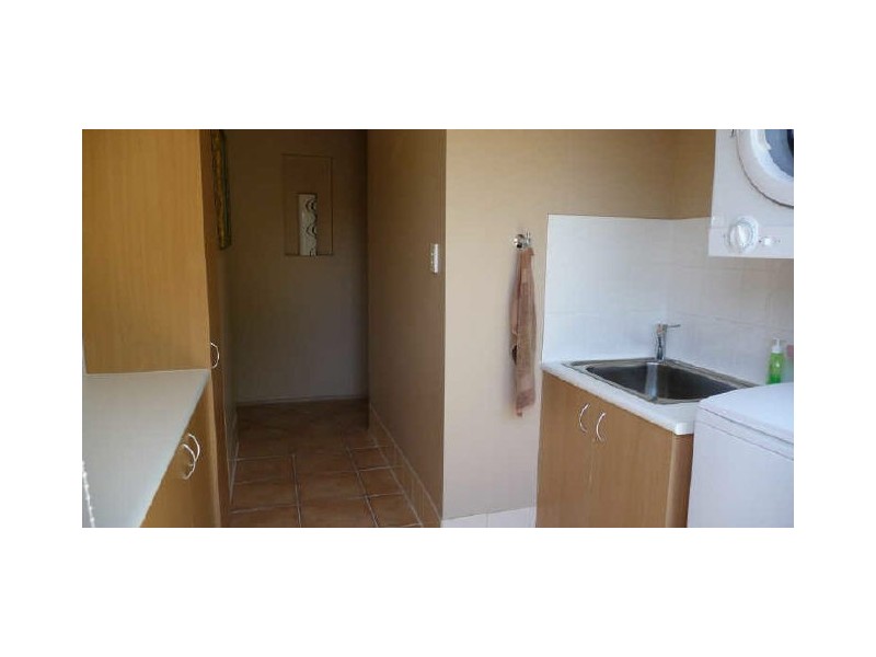 17 Avonbury Court, Carrara QLD 4211