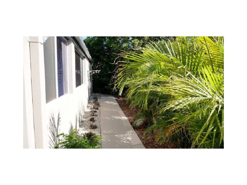 17 Avonbury Court, Carrara QLD 4211