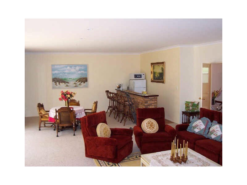 17 Castle Hill Drive South, Gaven QLD 4211