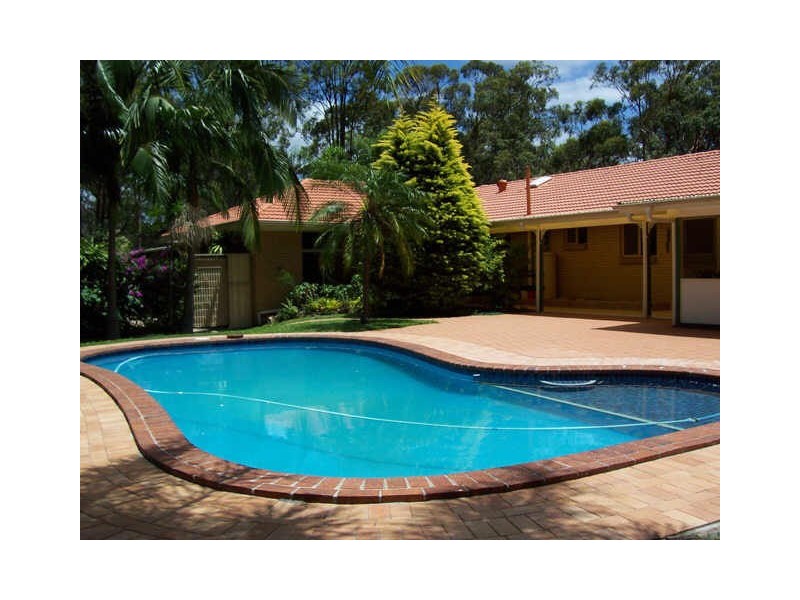 17 Castle Hill Drive South, Gaven QLD 4211