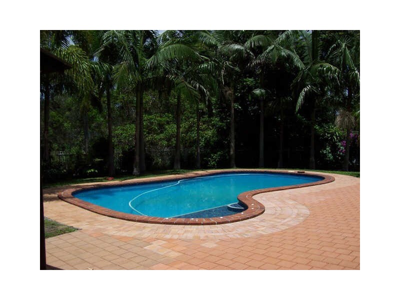 17 Castle Hill Drive South, Gaven QLD 4211