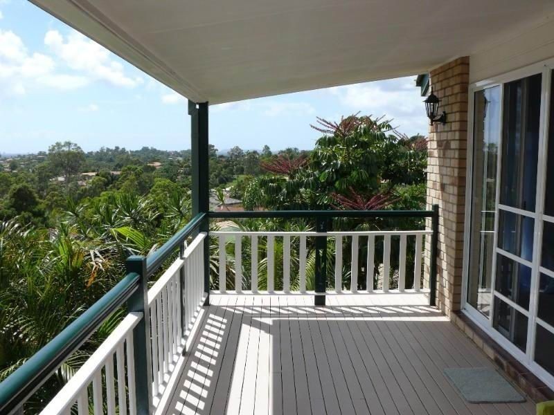 4 Nottingham Place, Highland Park QLD 4211