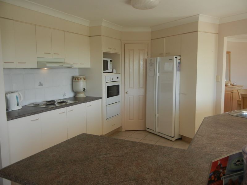 4 Nottingham Place, Highland Park QLD 4211