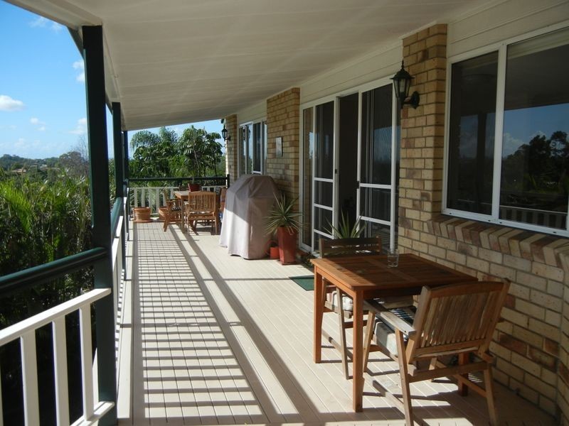 4 Nottingham Place, Highland Park QLD 4211