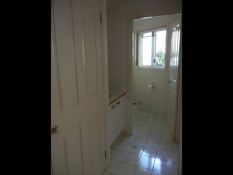 4 Nottingham Place, Highland Park QLD 4211