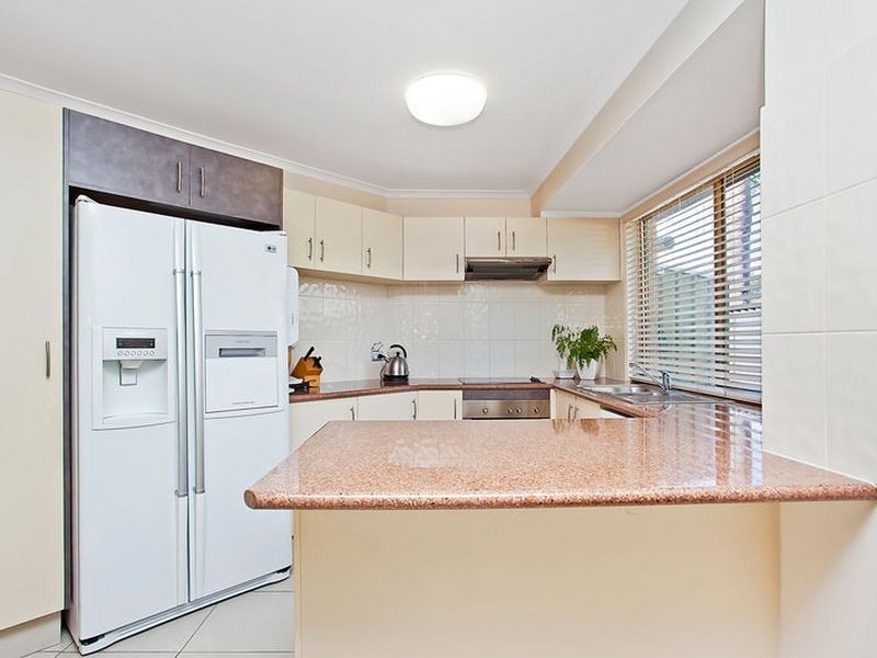 3 Quigan Terrace, Highland Park QLD 4211