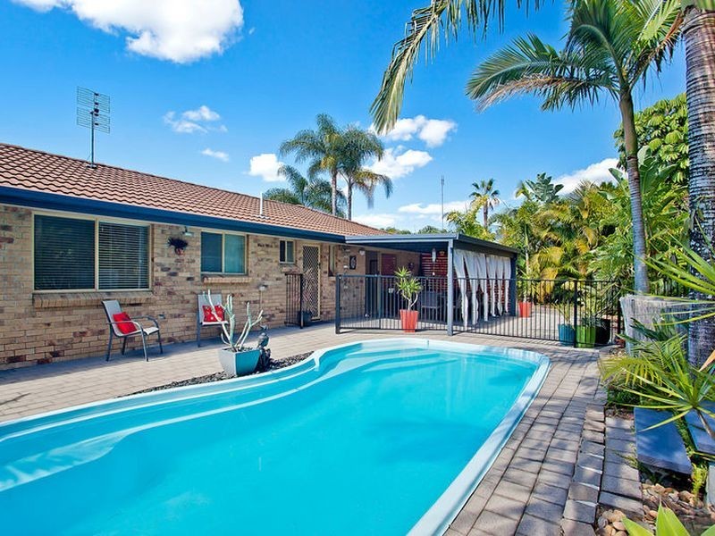 3 Quigan Terrace, Highland Park QLD 4211