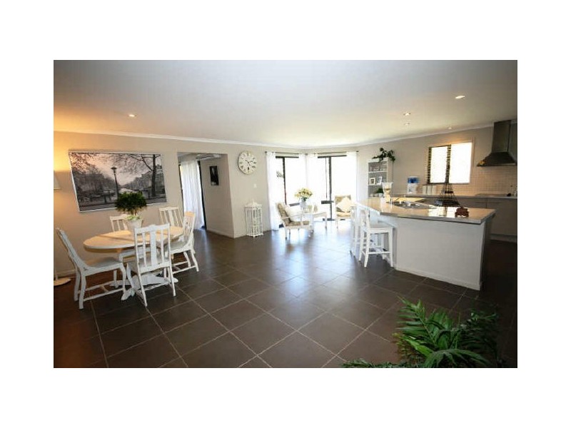 17 Moondani Drive, Nerang QLD 4211