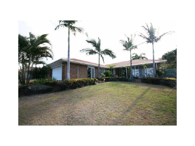 11 Quigan Terrace, Highland Park QLD 4211