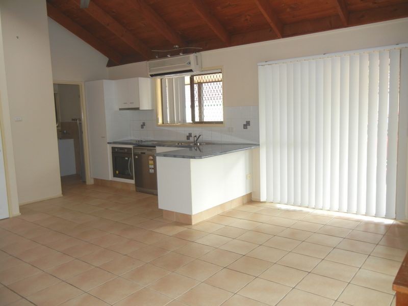 1/19 Guthrie Parade, Carrara QLD 4211