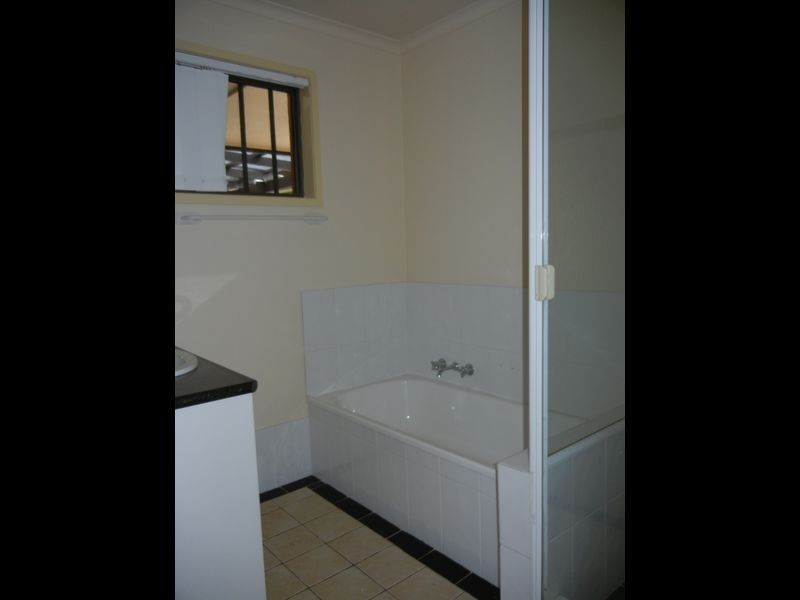 1/19 Guthrie Parade, Carrara QLD 4211