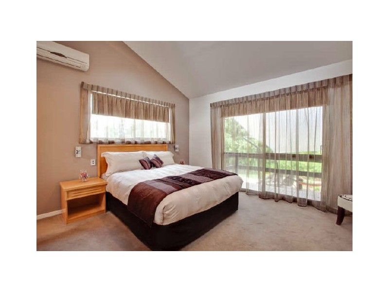 22 Yarraowee Drive, Nerang QLD 4211