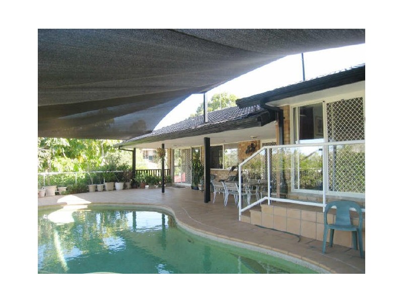 2 Hampstead Court, Highland Park QLD 4211