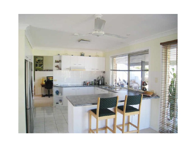 2 Hampstead Court, Highland Park QLD 4211